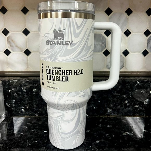 Stanley Tumbler 40oz Quencher Polar Swirl NWT